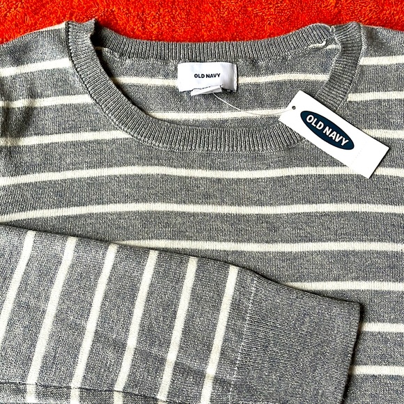 NWT Old Navy gray sparkly sweater size XS - Picture 2 of 5